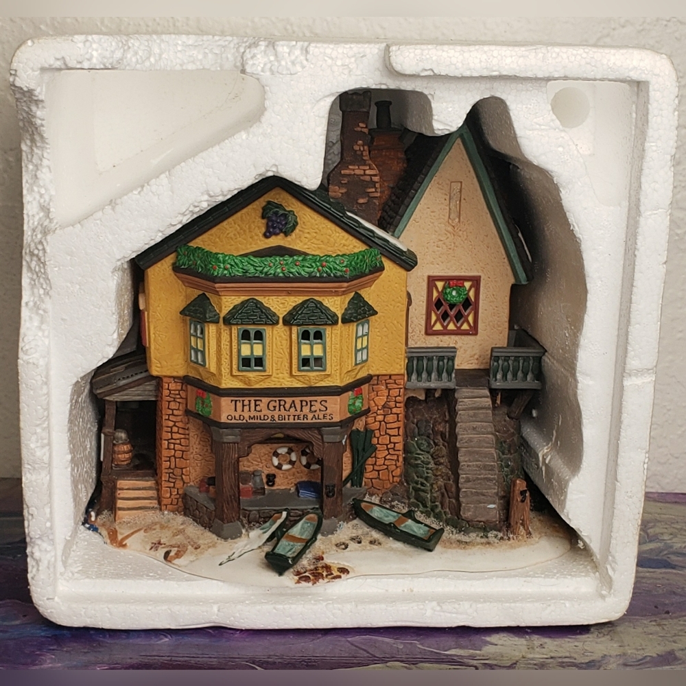Dept 56 Heritage Dickens Village THE GRAPES INN 5th Ed. 1996 in Orig Styrofoam - Picture 3 of 13